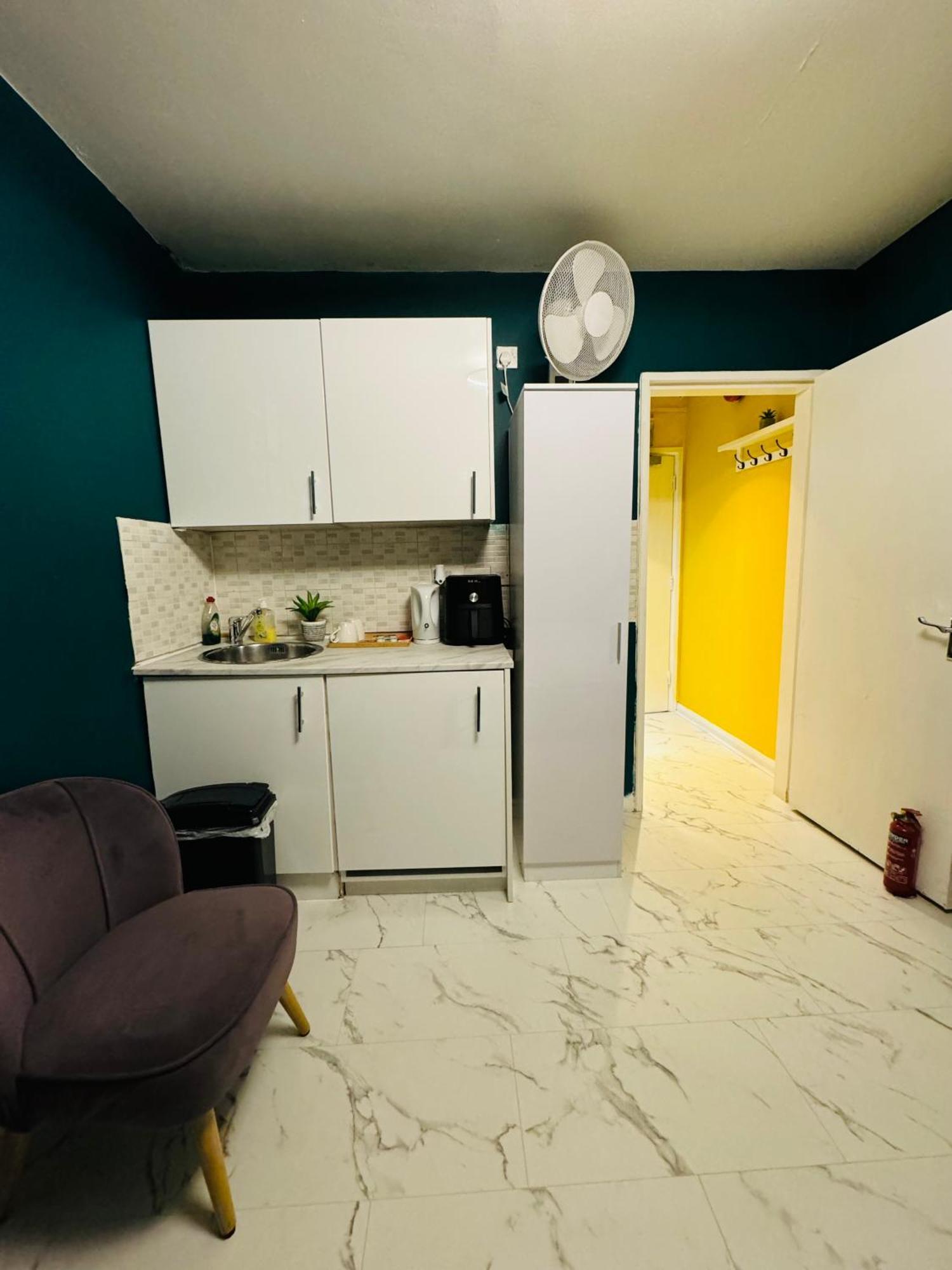 Private Studio Flat In City 1190 London Exterior foto